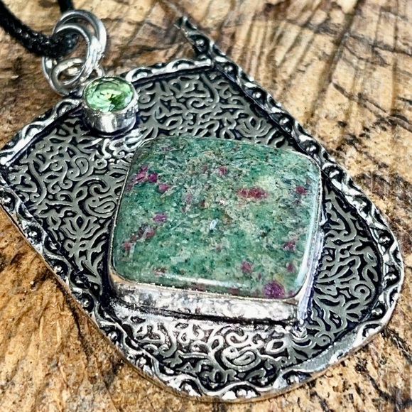 Ruby Fuchsite Pendant 2 1/2” - Picture 4 of 8